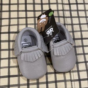 NWT Romirus Grey Moccasins
